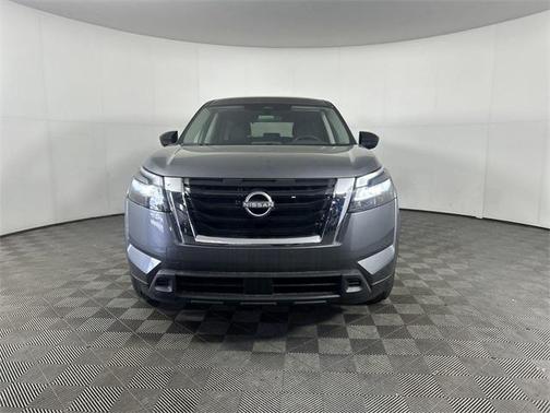 2025 Nissan Pathfinder S