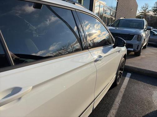 2021 Volkswagen Tiguan 2.0T SE R-Line Black