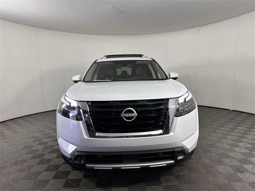 2025 Nissan Pathfinder Platinum 4WD