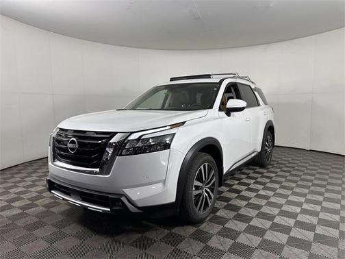 2025 Nissan Pathfinder Platinum 4WD