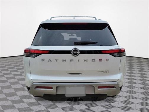 2025 Nissan Pathfinder Platinum 4WD