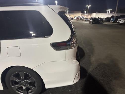 2018 Toyota Sienna SE