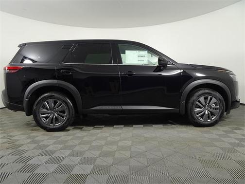 2025 Nissan Pathfinder S 4WD