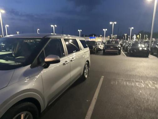 2022 Kia Carnival LX