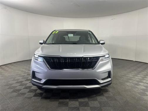 2022 Kia Carnival LX