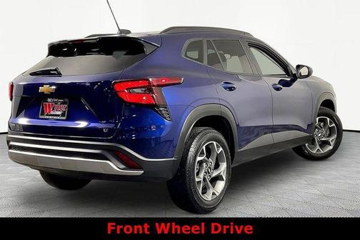 Blue Glow Metallic 2024 Chevrolet Trax LT