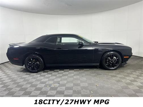 2021 Dodge Challenger SXT