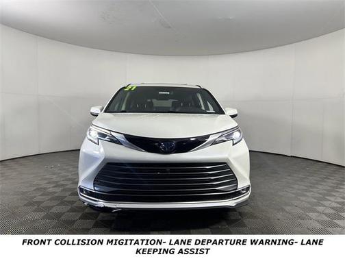 2021 Toyota Sienna Platinum 7 Passenger