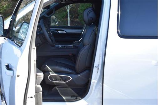 2025 Jeep Wagoneer L Series II Carbide 4x4