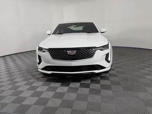 2023 Cadillac CT4 Luxury