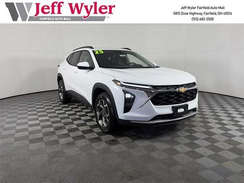 2025 Chevrolet Trax LT