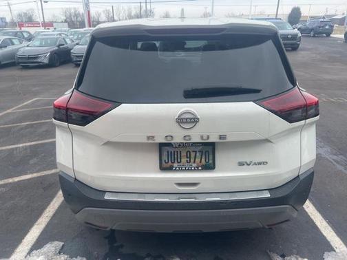 2022 Nissan Rogue SV