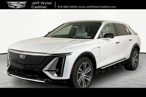 Vibrant White Tricoat 2026 Cadillac LYRIQ Luxury