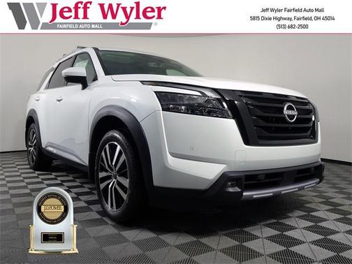 2025 Nissan Pathfinder Platinum 4WD