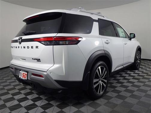 2025 Nissan Pathfinder Platinum 4WD