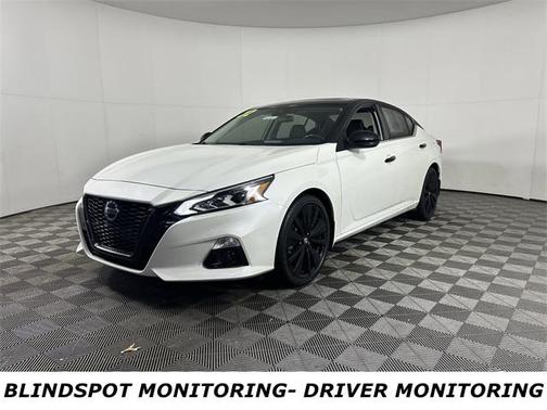 2022 Nissan Altima SR FWD