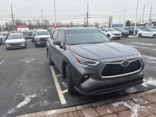 2021 Toyota Highlander Hybrid XLE