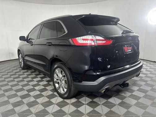 Black Metallic 2019 Ford Edge Titanium