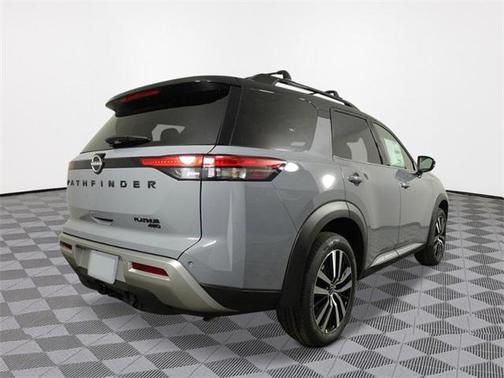 2025 Nissan Pathfinder Platinum 4WD