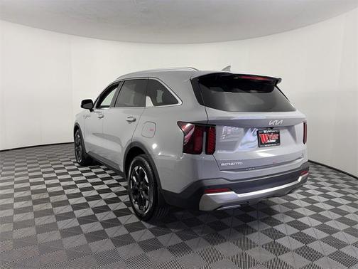 2025 Kia Sorento S
