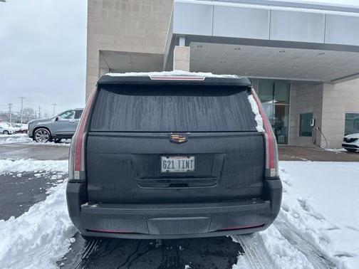 2016 Cadillac Escalade Luxury