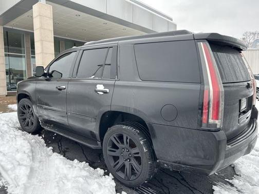 2016 Cadillac Escalade Luxury