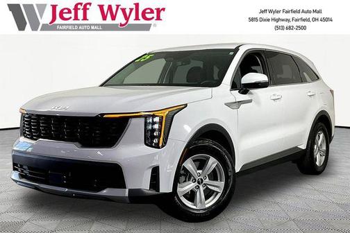 Glacial White Pearl 2025 Kia Sorento LX