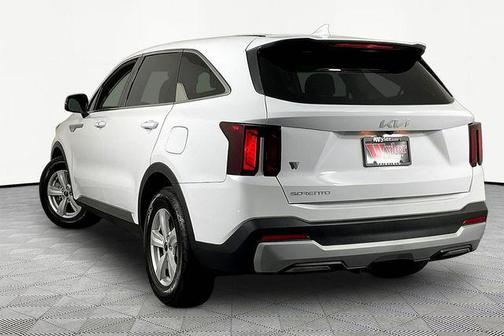 Glacial White Pearl 2025 Kia Sorento LX