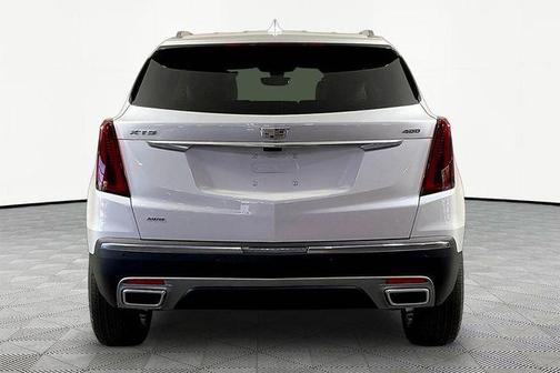 Crystal White Tricoat 2026 Cadillac XT5 Premium Luxury