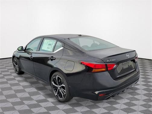 2025 Nissan Altima SR FWD