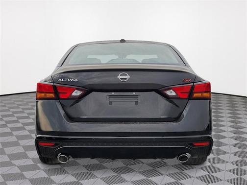 2025 Nissan Altima SR FWD