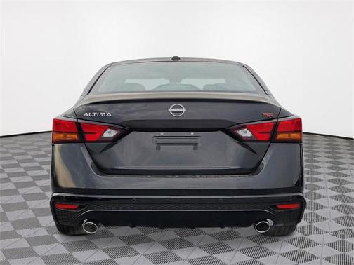 2025 Nissan Altima SR FWD