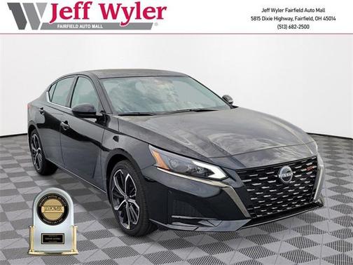 2025 Nissan Altima SR FWD