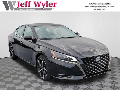 2025 Nissan Altima SR FWD