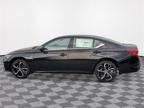 2025 Nissan Altima SR FWD