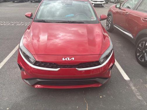 Currant Red 2022 Kia Forte LXS