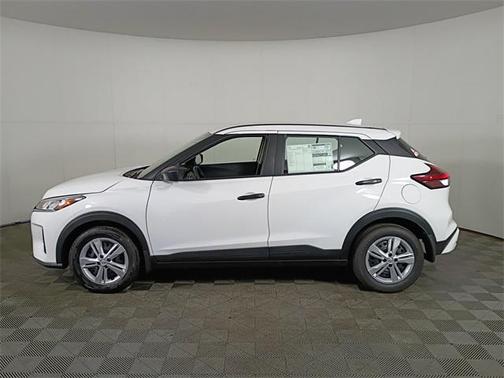 2025 Nissan Kicks S