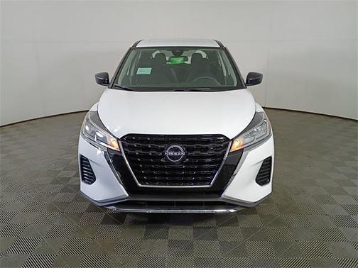2025 Nissan Kicks S