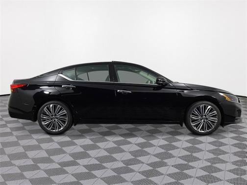 2025 Nissan Altima 2.5 SL