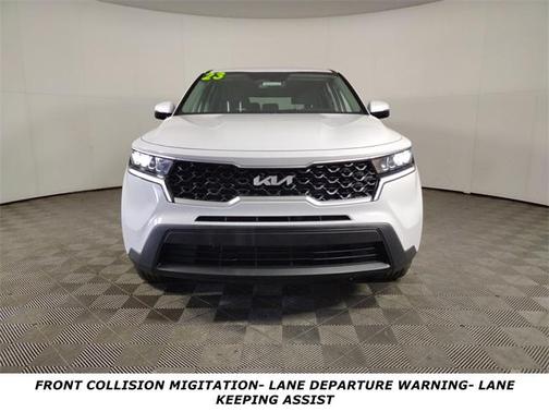 2023 Kia Sorento LX