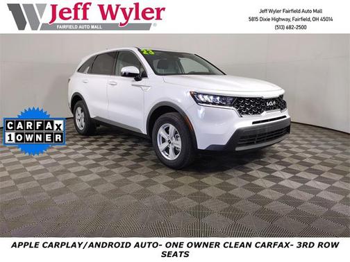 2023 Kia Sorento LX