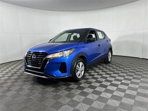 2025 Nissan Kicks S