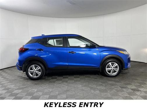 2025 Nissan Kicks S