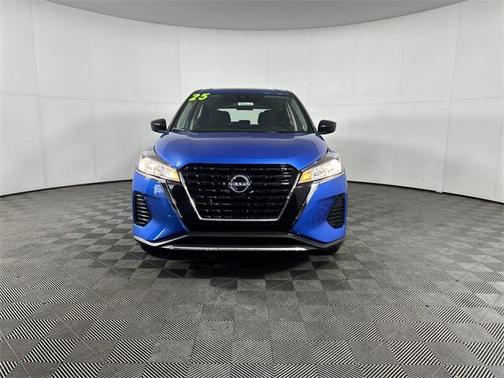 2025 Nissan Kicks S