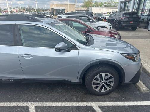 Ice Silver Metallic 2021 Subaru Outback Premium