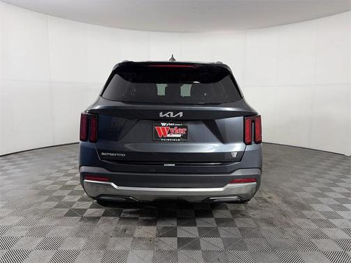 2024 Kia Sorento S