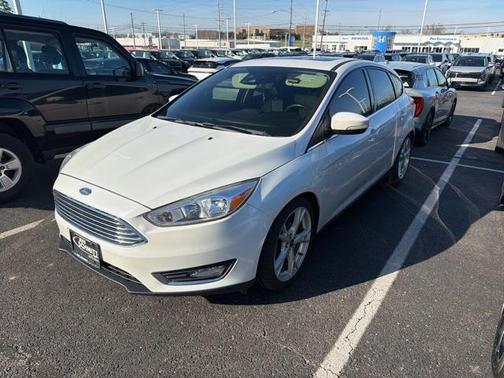 White Platinum Metallic Tri-Coat 2015 Ford Focus Titanium