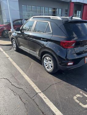 2020 Hyundai VENUE SEL