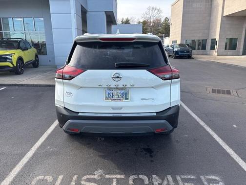 2021 Nissan Rogue SL