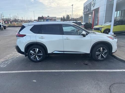 2021 Nissan Rogue SL